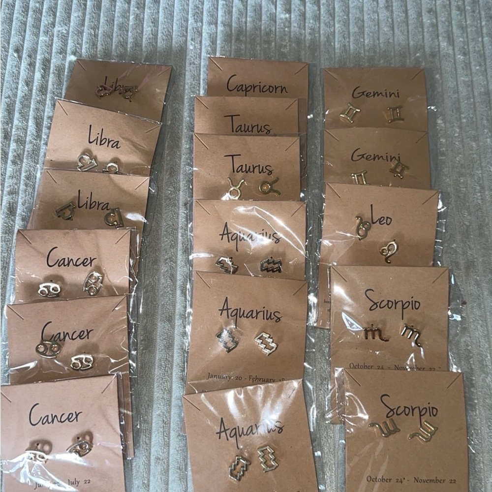 17 Pairs Zodiac Sign Gold Earrings Set
